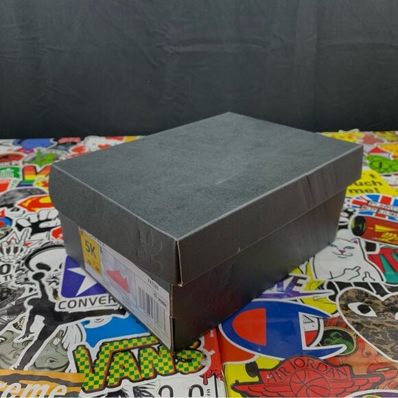 Adidas NMD R1 All Pink Size 5K - Picture 13 of 14